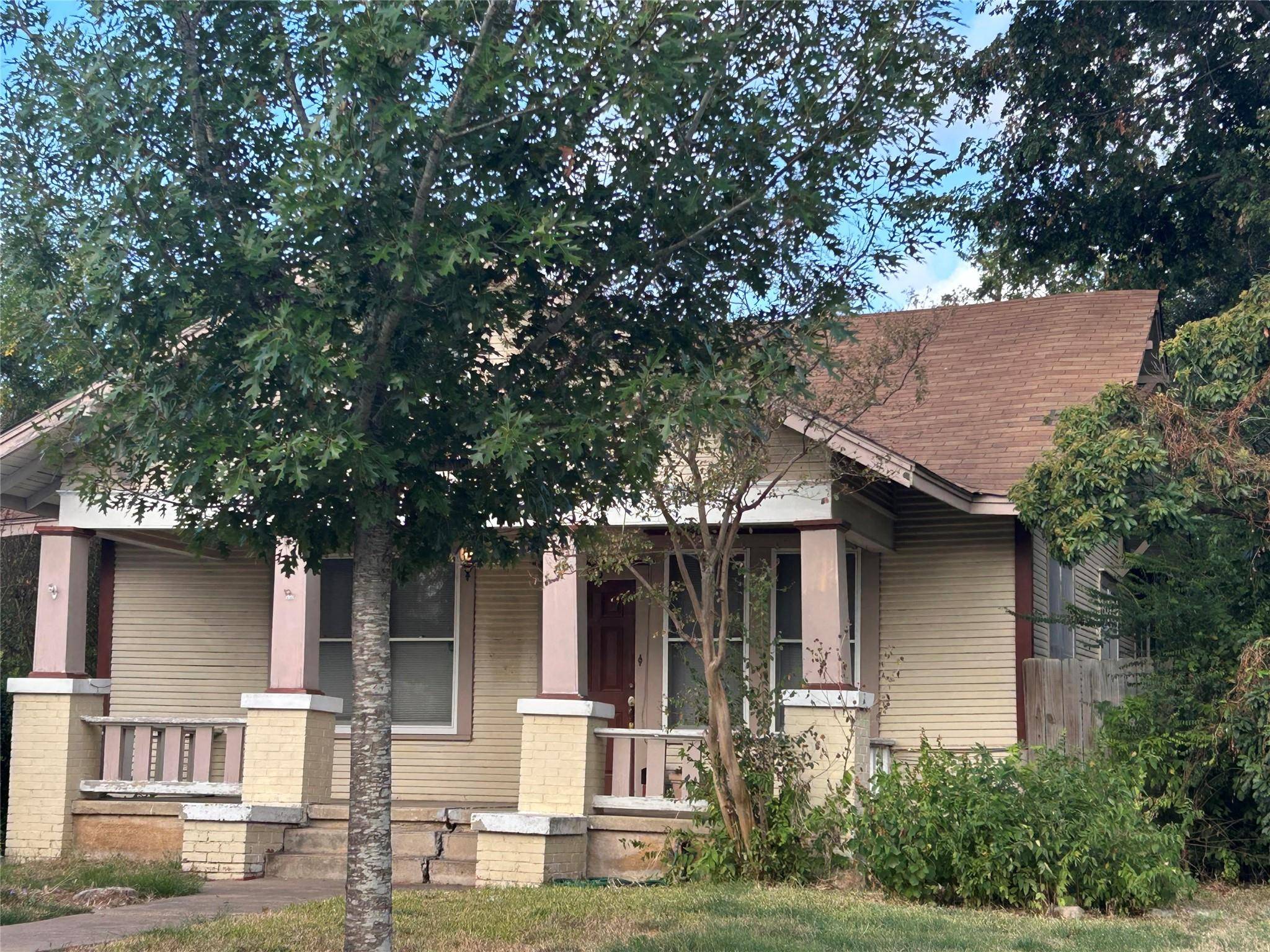 413 Fowzer ST, Taylor, TX 76574