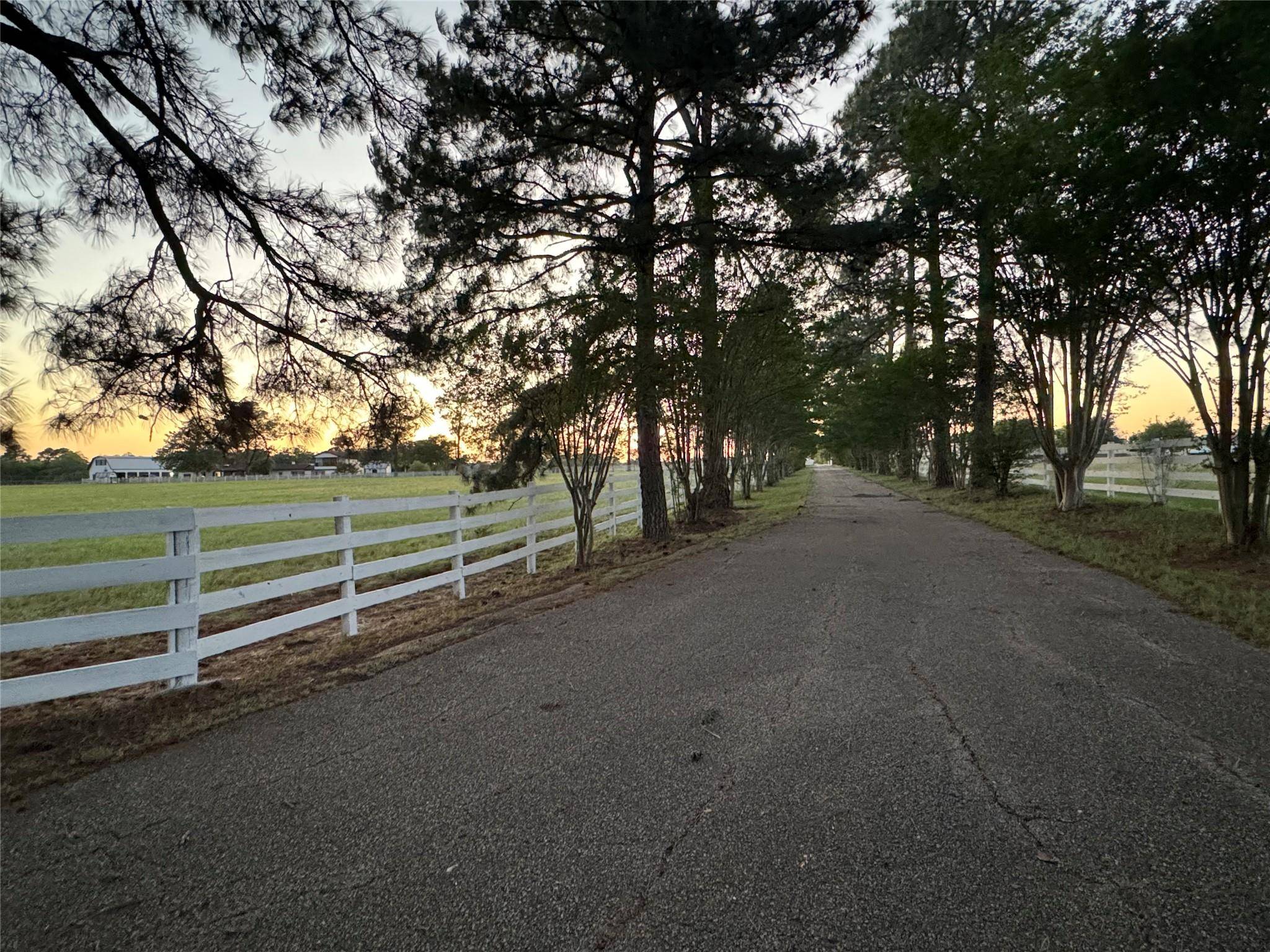 2502 Highway 304, Smithville, TX 78957