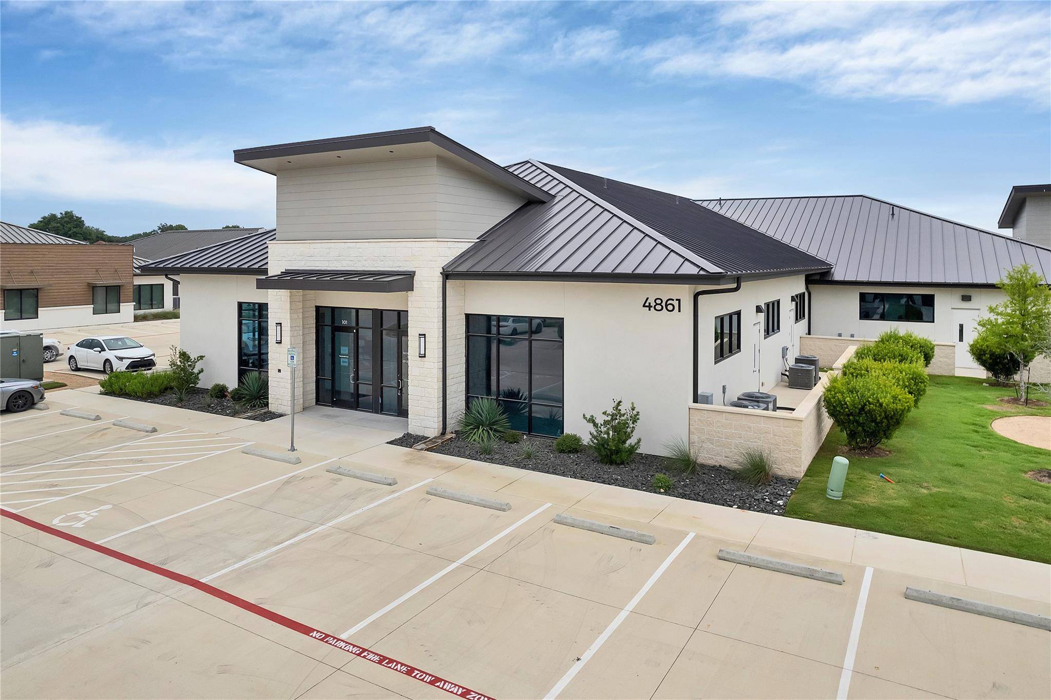 4861 Williams DR, Georgetown, TX 78633