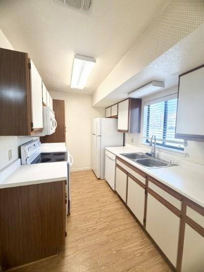 728 W San Antonio ST #728 A, Lockhart, TX 78644