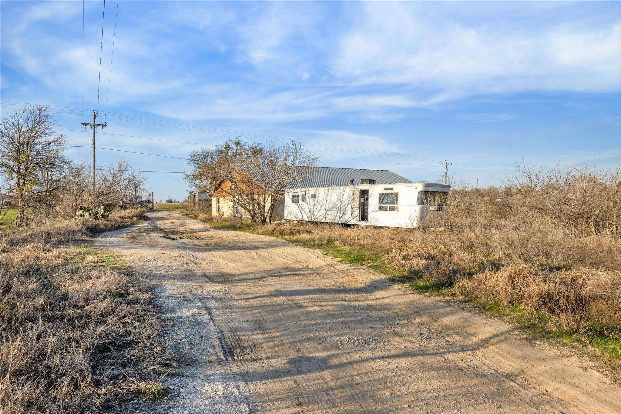 4975 E Highway 71 HWY E, Del Valle, TX 78617