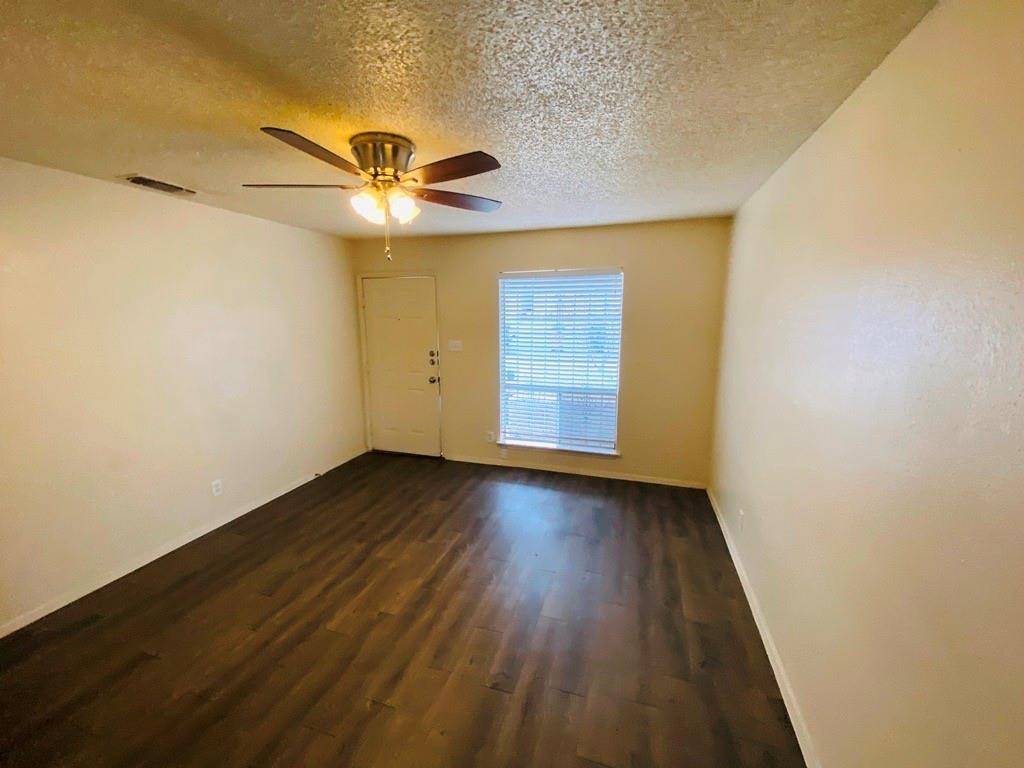 1710 Ledgewood DR #B, Austin, TX 78758