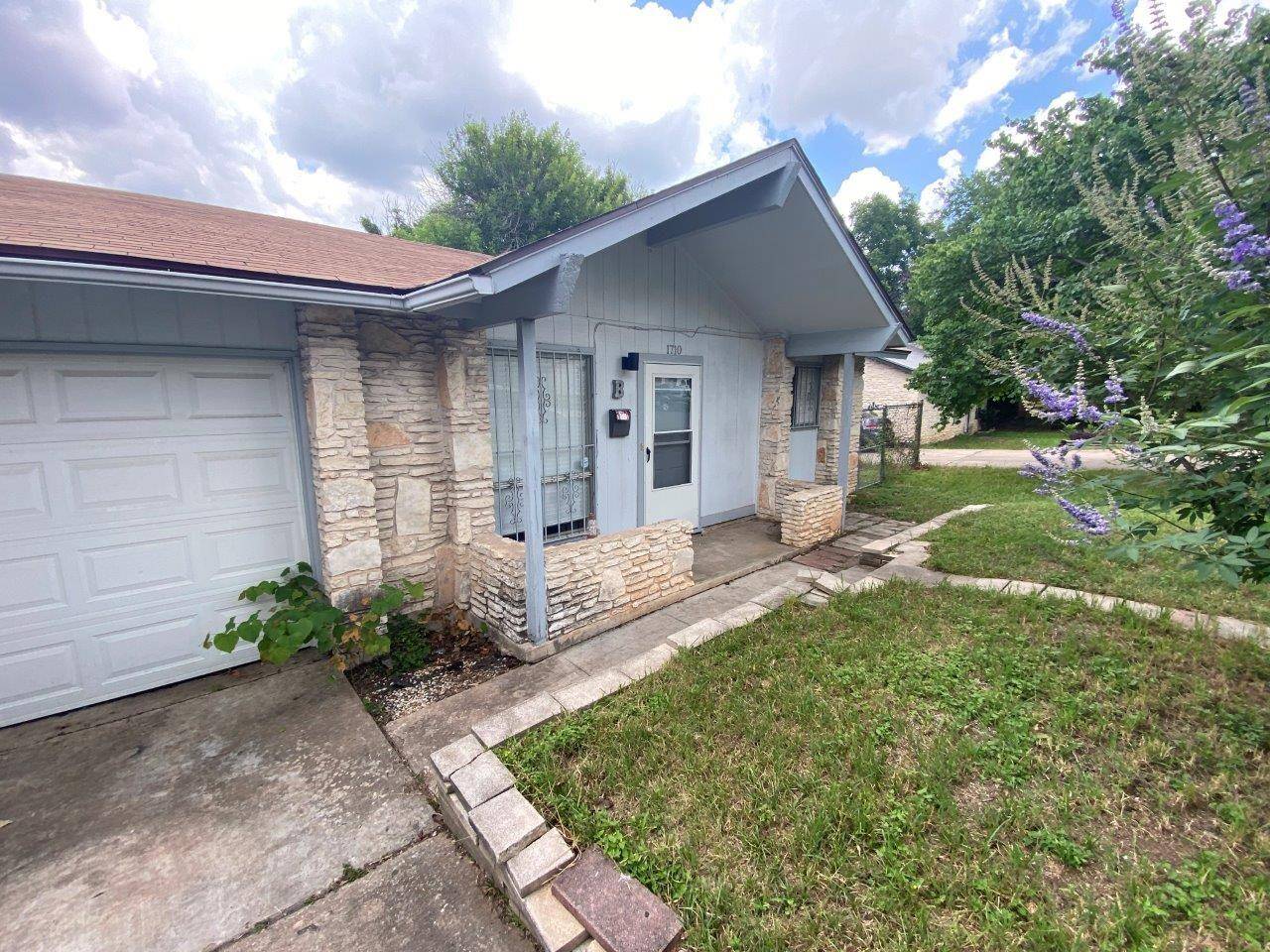 1710 Ledgewood DR #B, Austin, TX 78758