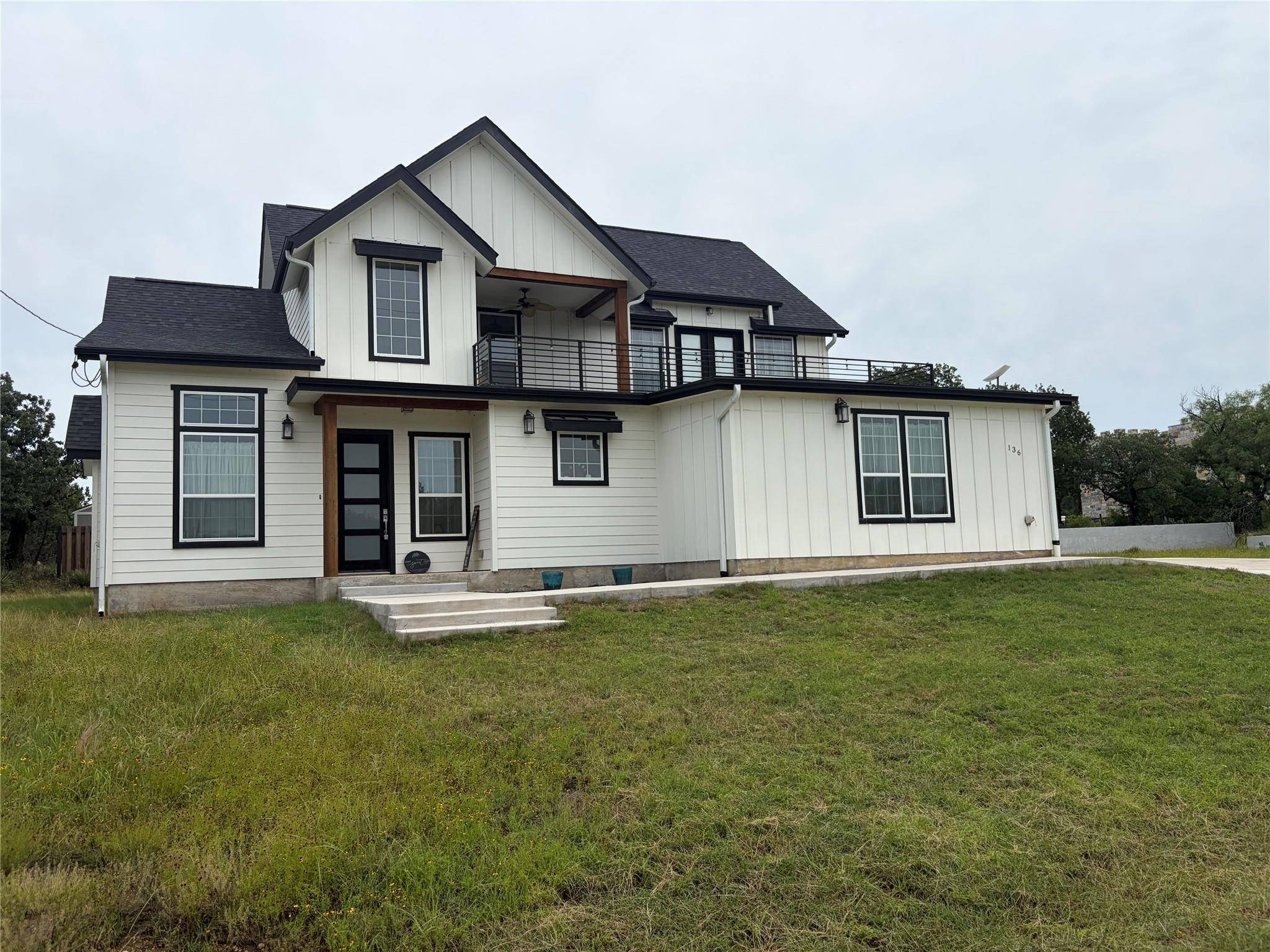136 W Castlebriar DR, Granite Shoals, TX 78654