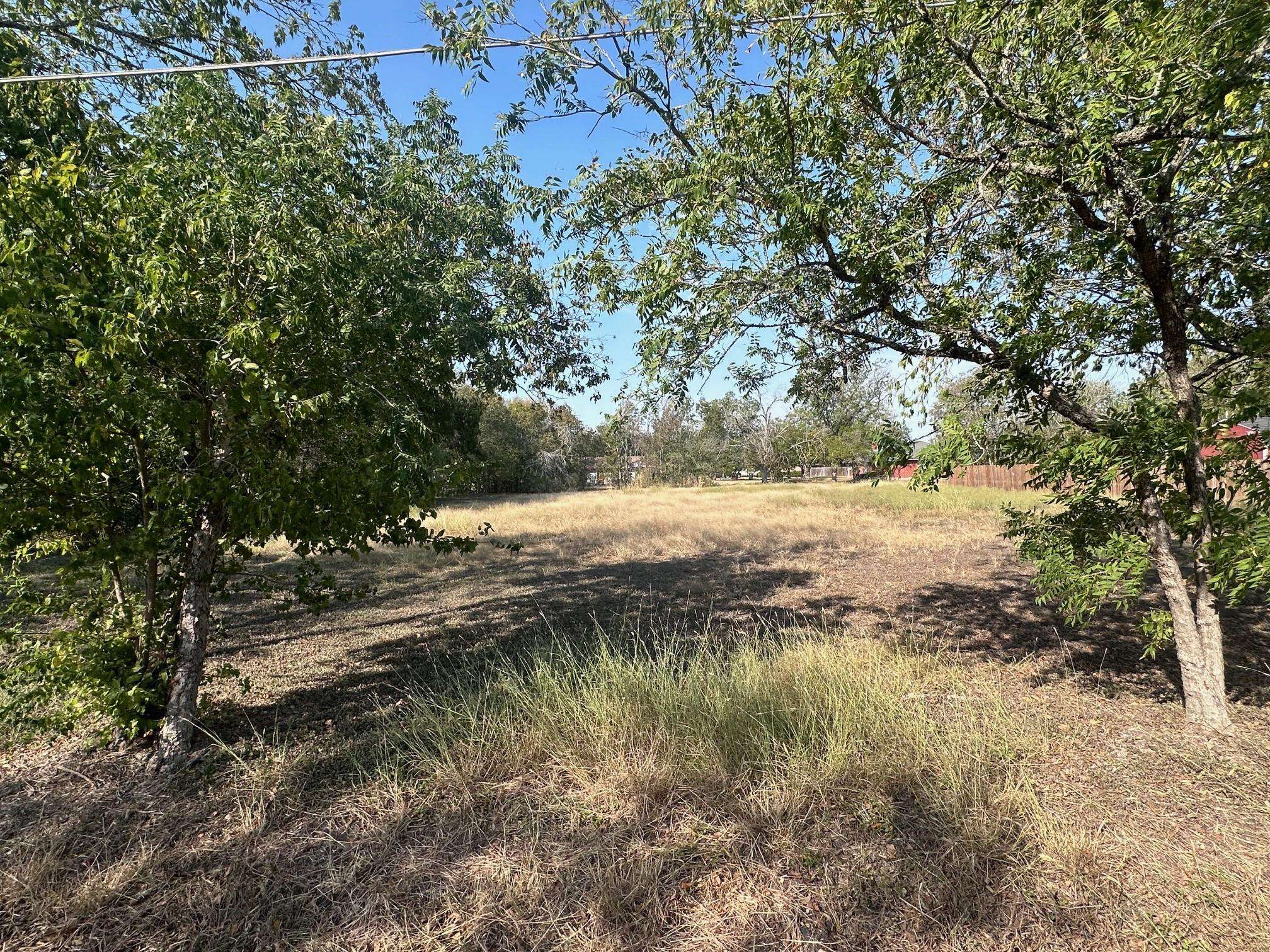 2204 Water ST, Bastrop, TX 78602