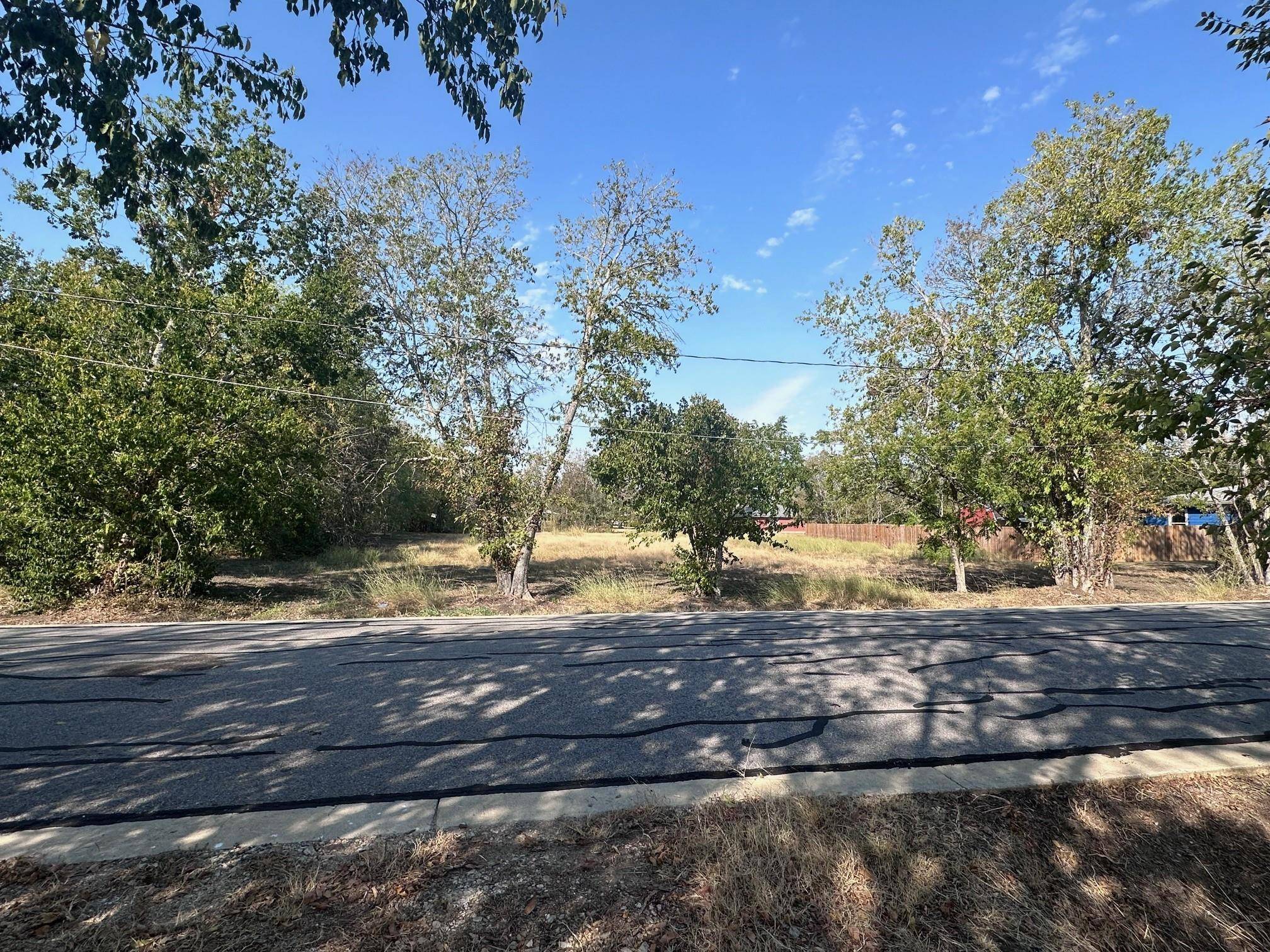 2204 Water ST, Bastrop, TX 78602