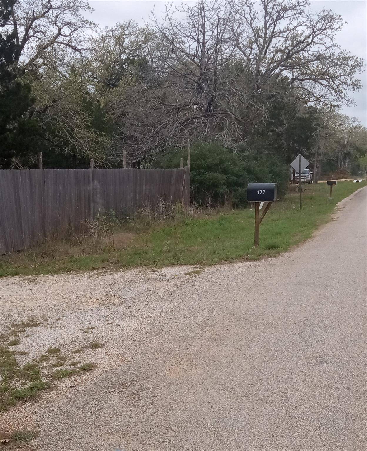 177 Moon Mist DR, Bastrop, TX 78602