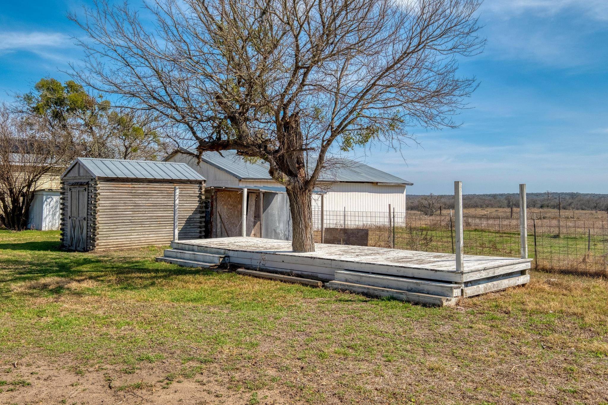 829 State Highway 21 HWY W, Cedar Creek, TX 78612