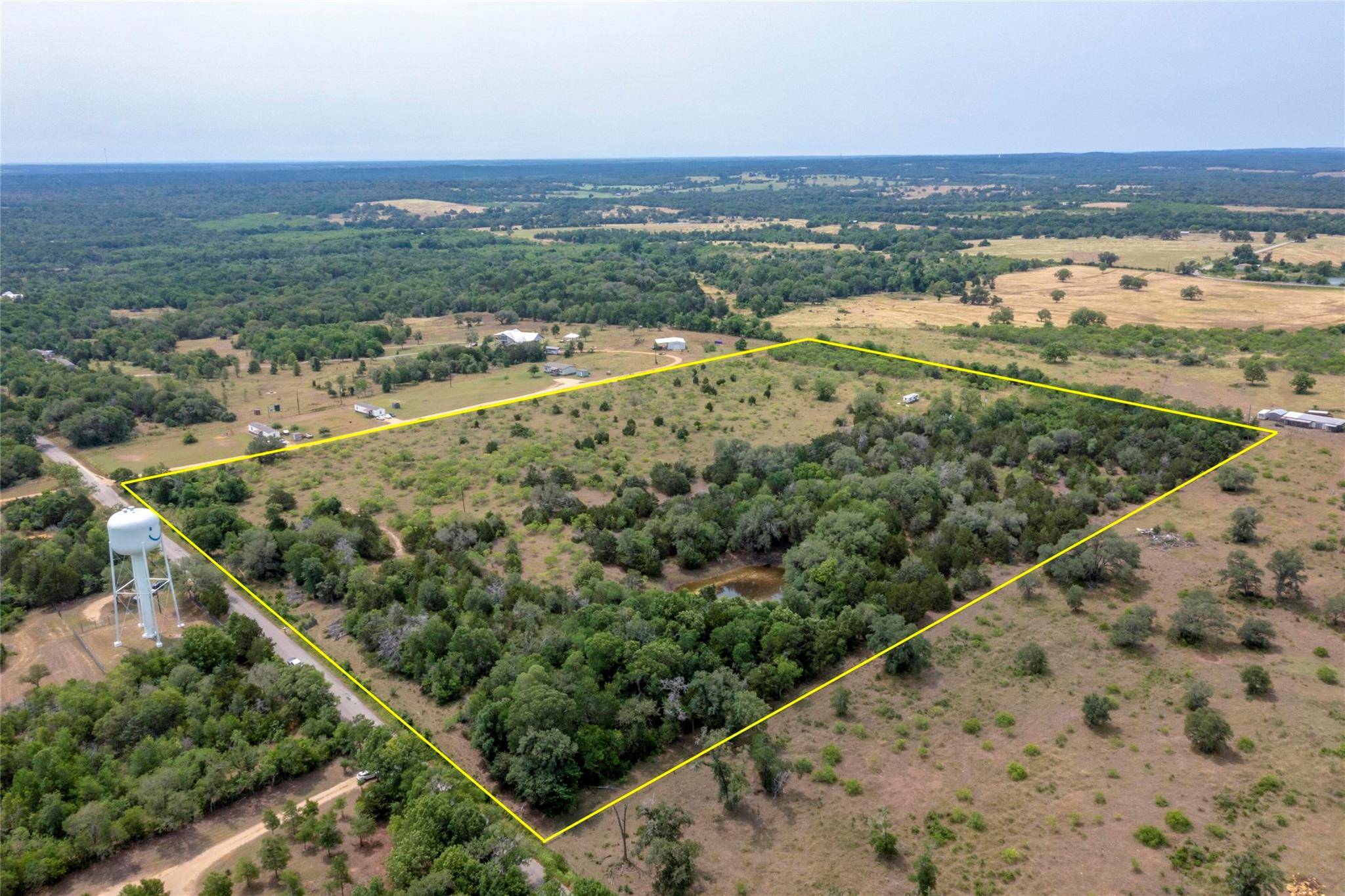 1931 Watterson RD, Red Rock, TX 78662