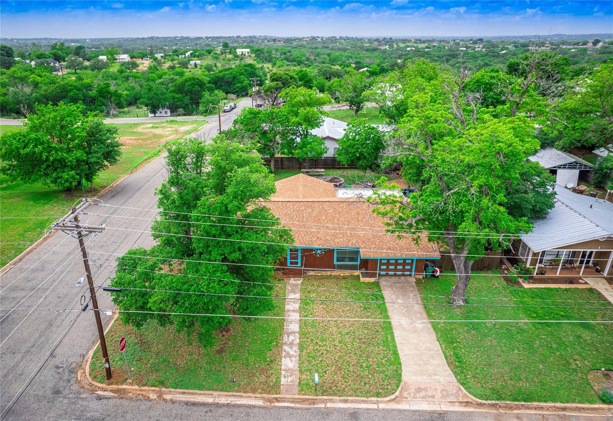 1207 Flag ST, Llano, TX 78643