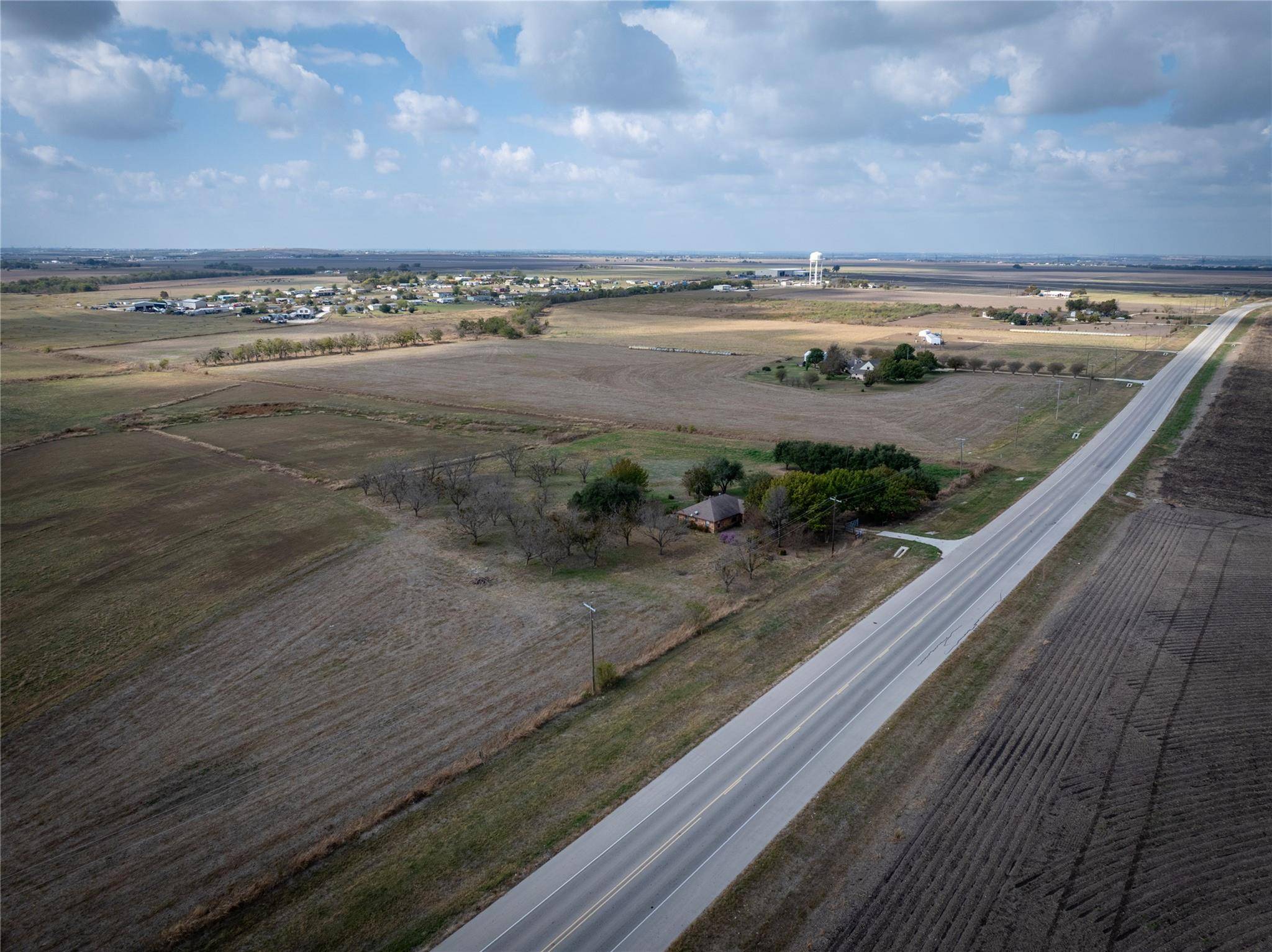 4100 County Road 101 RD, Taylor, TX 76574