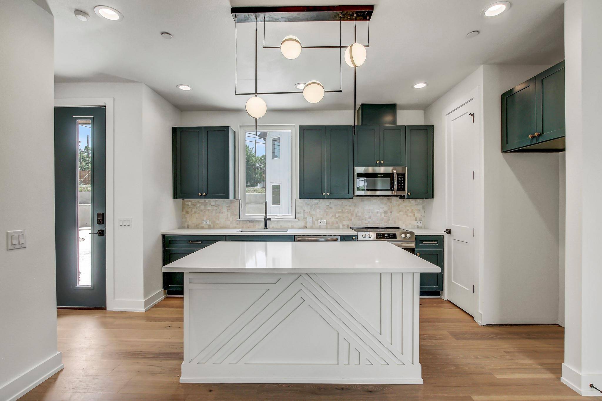 4127 E 12th ST #5, Austin, TX 78721