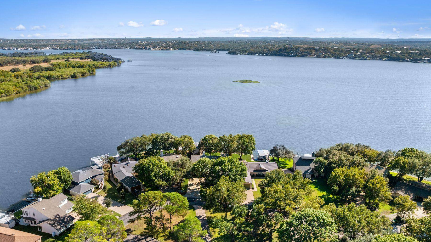 14 Beaver IS, Granite Shoals, TX 78654