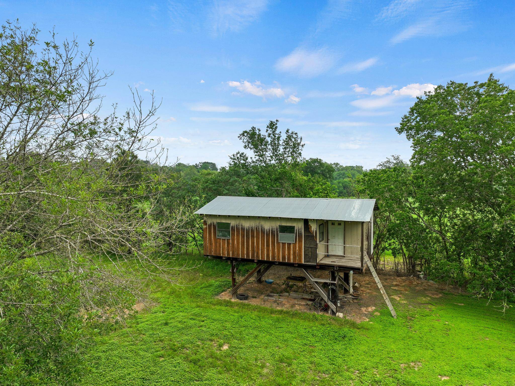 429 Hidden Shores Lp RD, Smithville, TX 78957