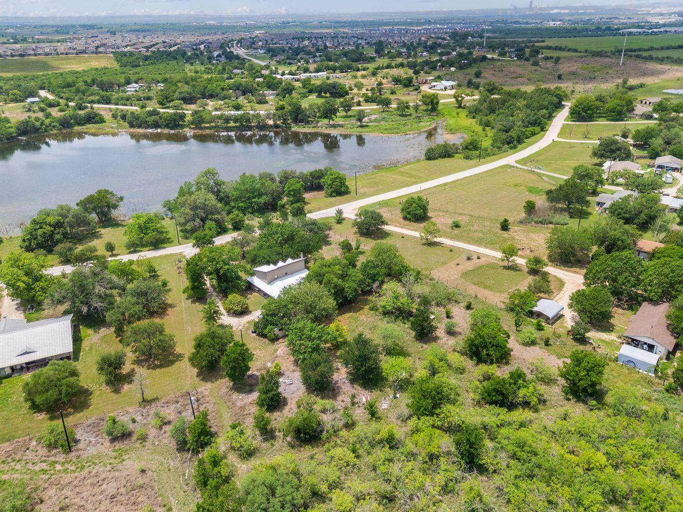 907 Horace Howard DR, San Marcos, TX 78666