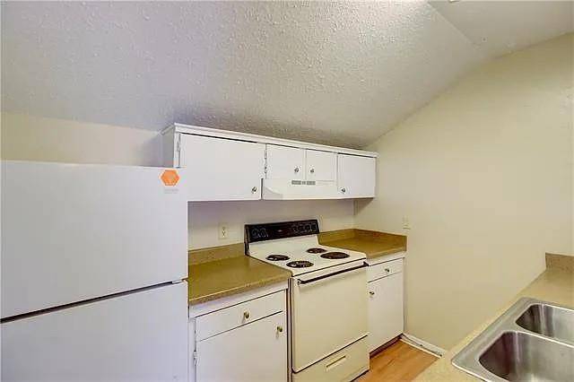 3800 Allegro Lugar ST #3A, Austin, TX 78749