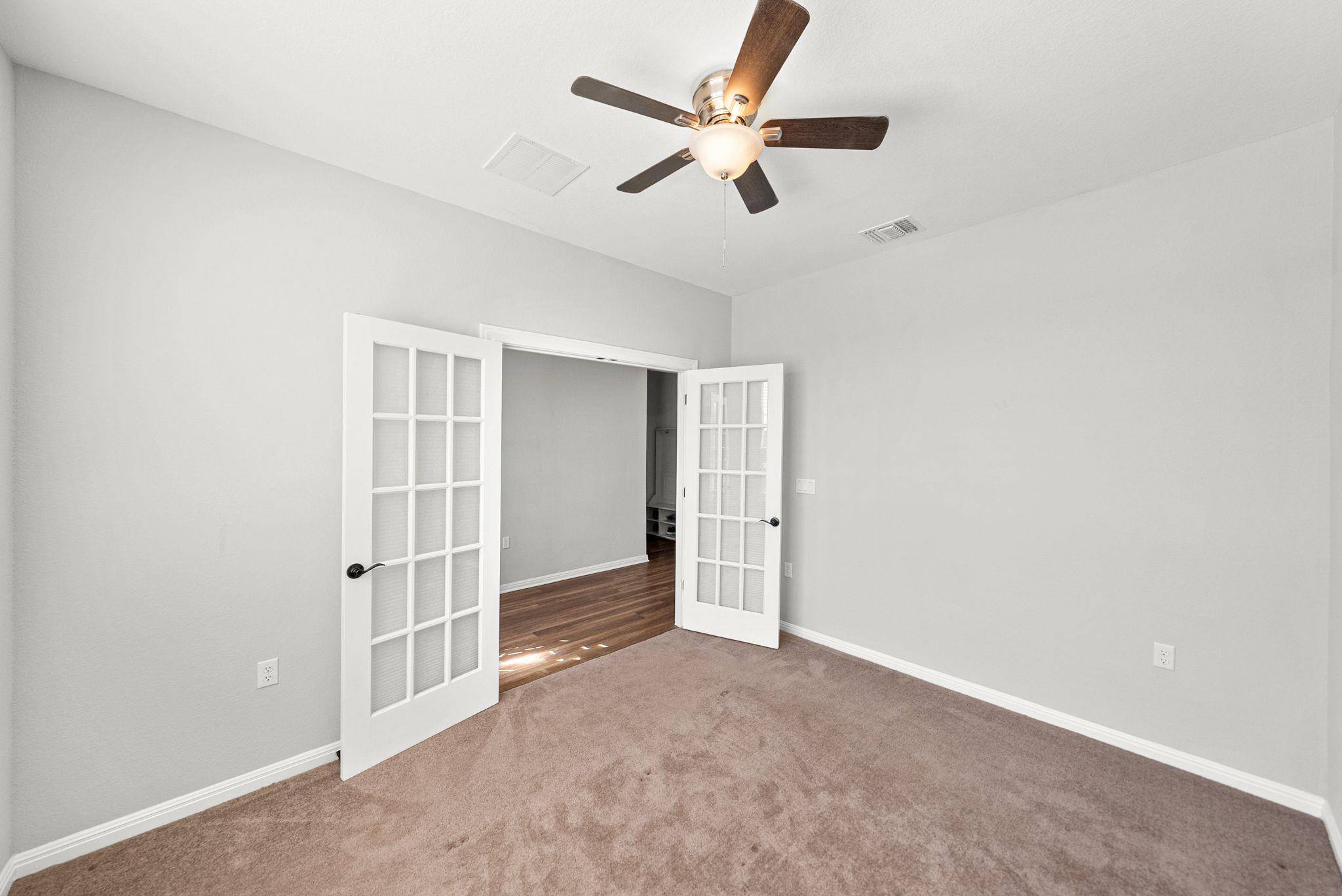 642 Martingale ST, Georgetown, TX 78633