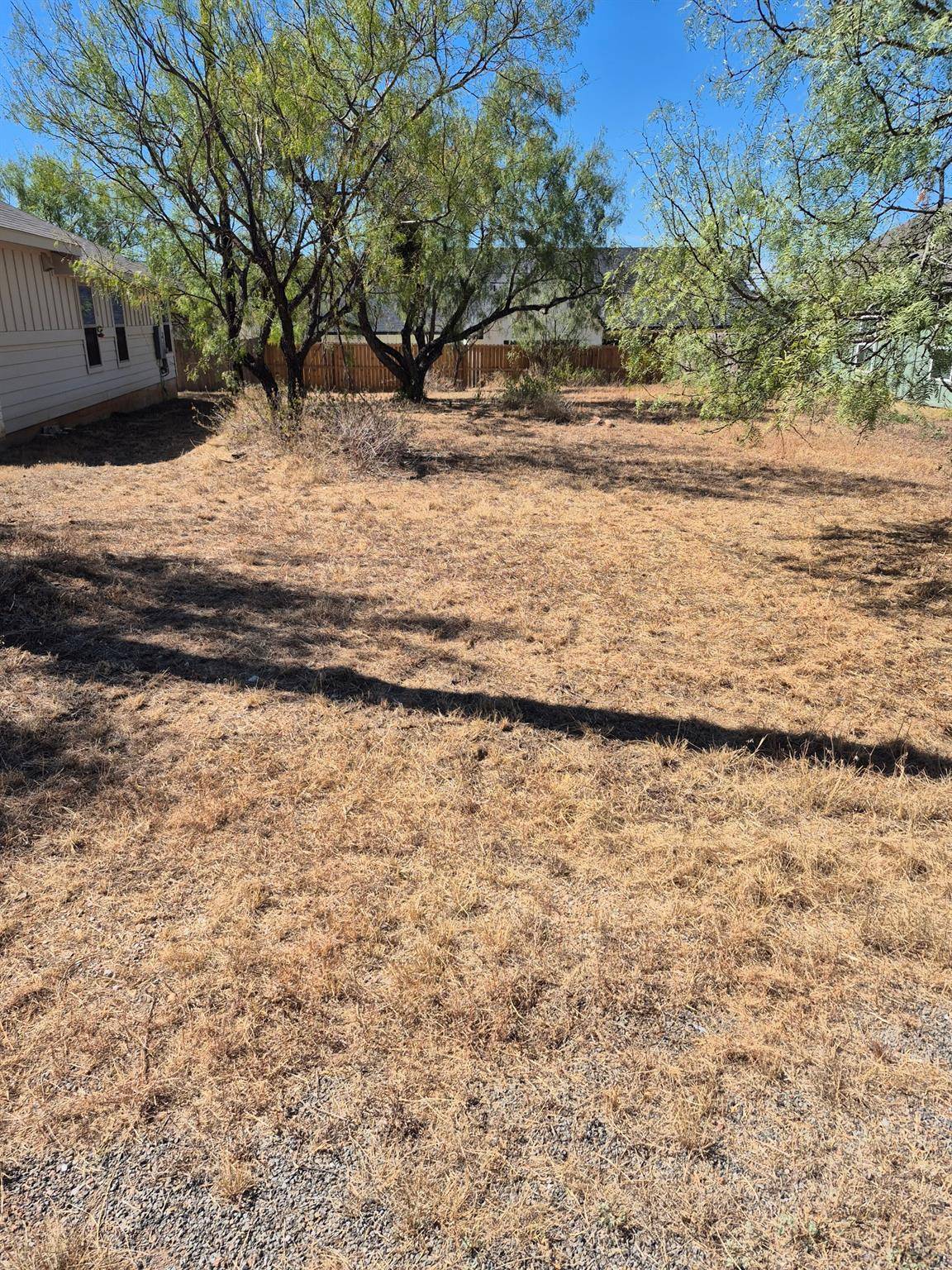 836 Aspen LN, Cottonwood Shores, TX 78657