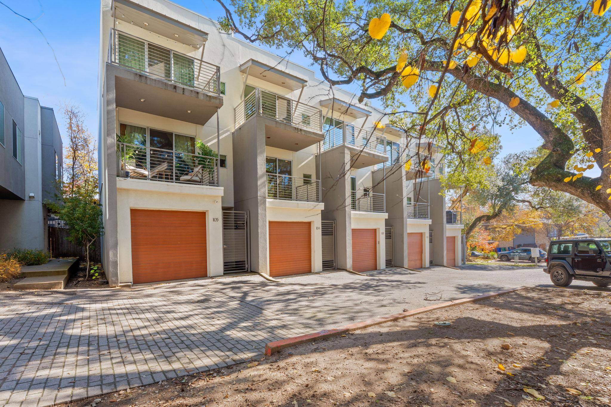 2002 Glen Allen ST #104, Austin, TX 78704