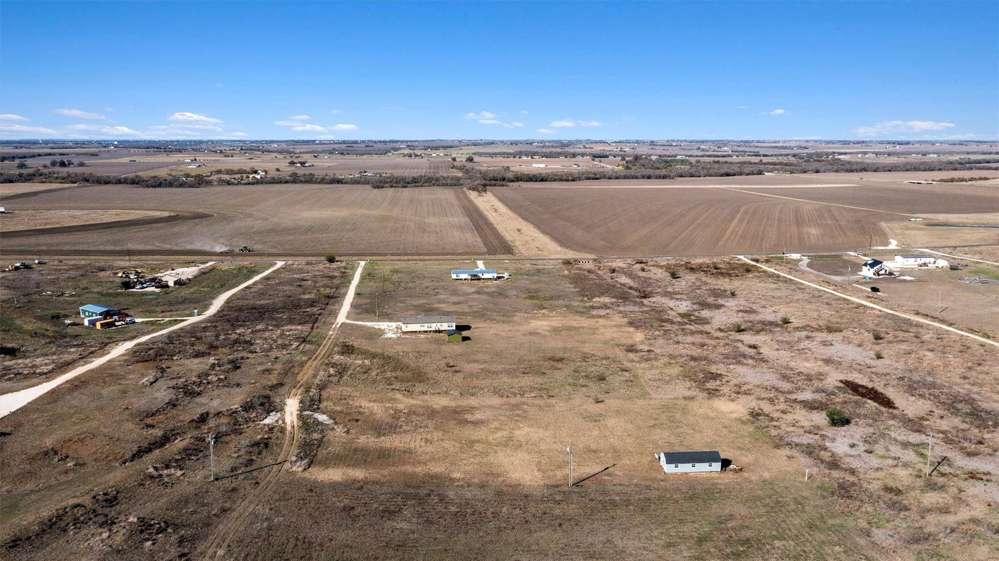 422 County Road 451 RD, Coupland, TX 78615