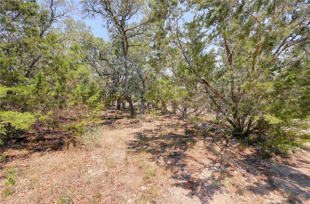 135 Mountainview DR, Canyon Lake, TX 78133
