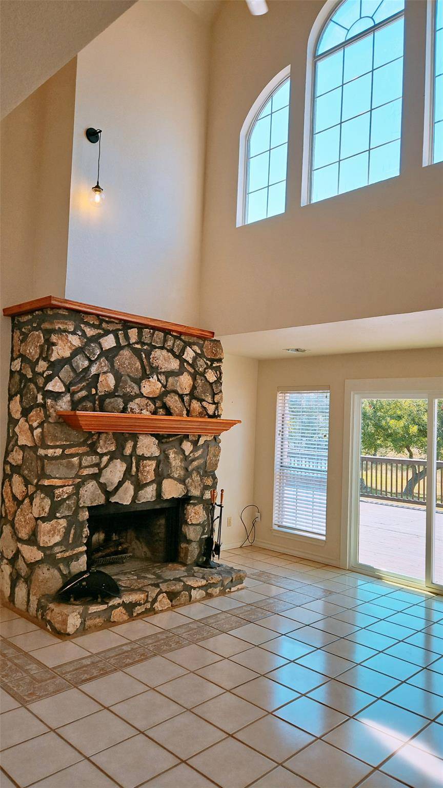105 Meadow DR, Georgetown, TX 78633