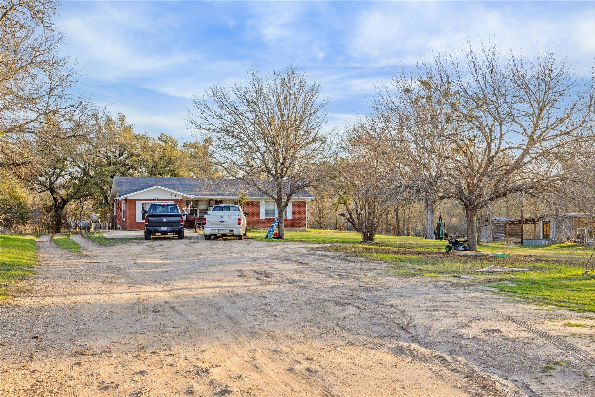 4975 E Highway 71 HWY E, Del Valle, TX 78617