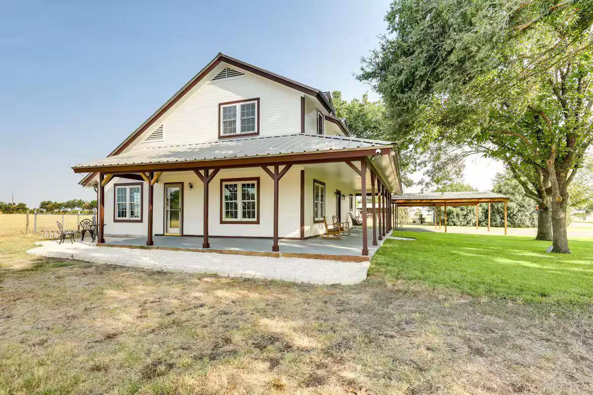 1616 County Road 463, Elgin, TX 78621