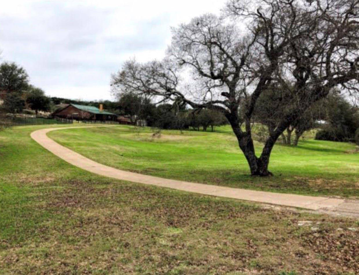 2601 Patriot DR, Lago Vista, TX 78645