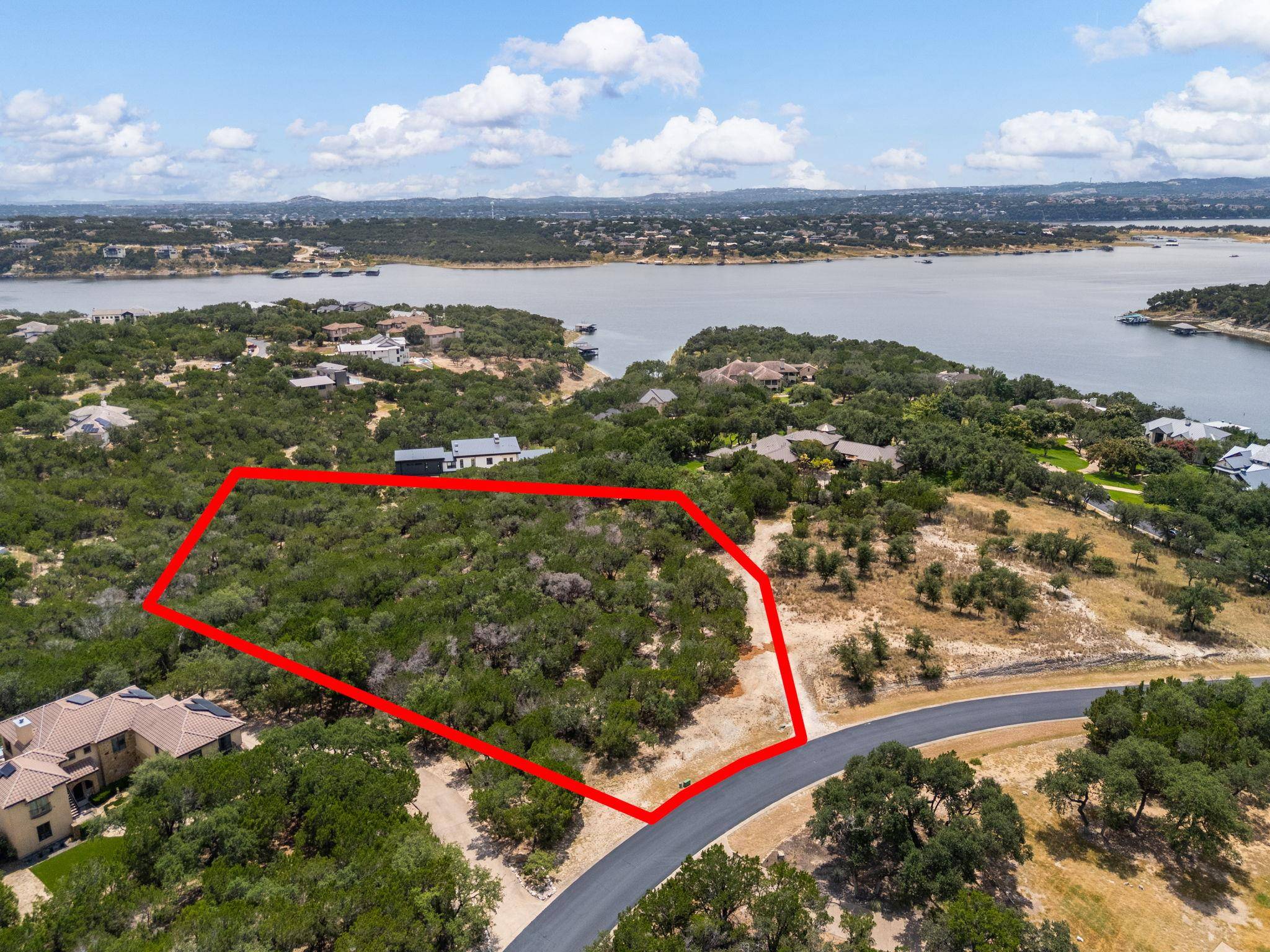 707 Moonlight Bay DR, Spicewood, TX 78669