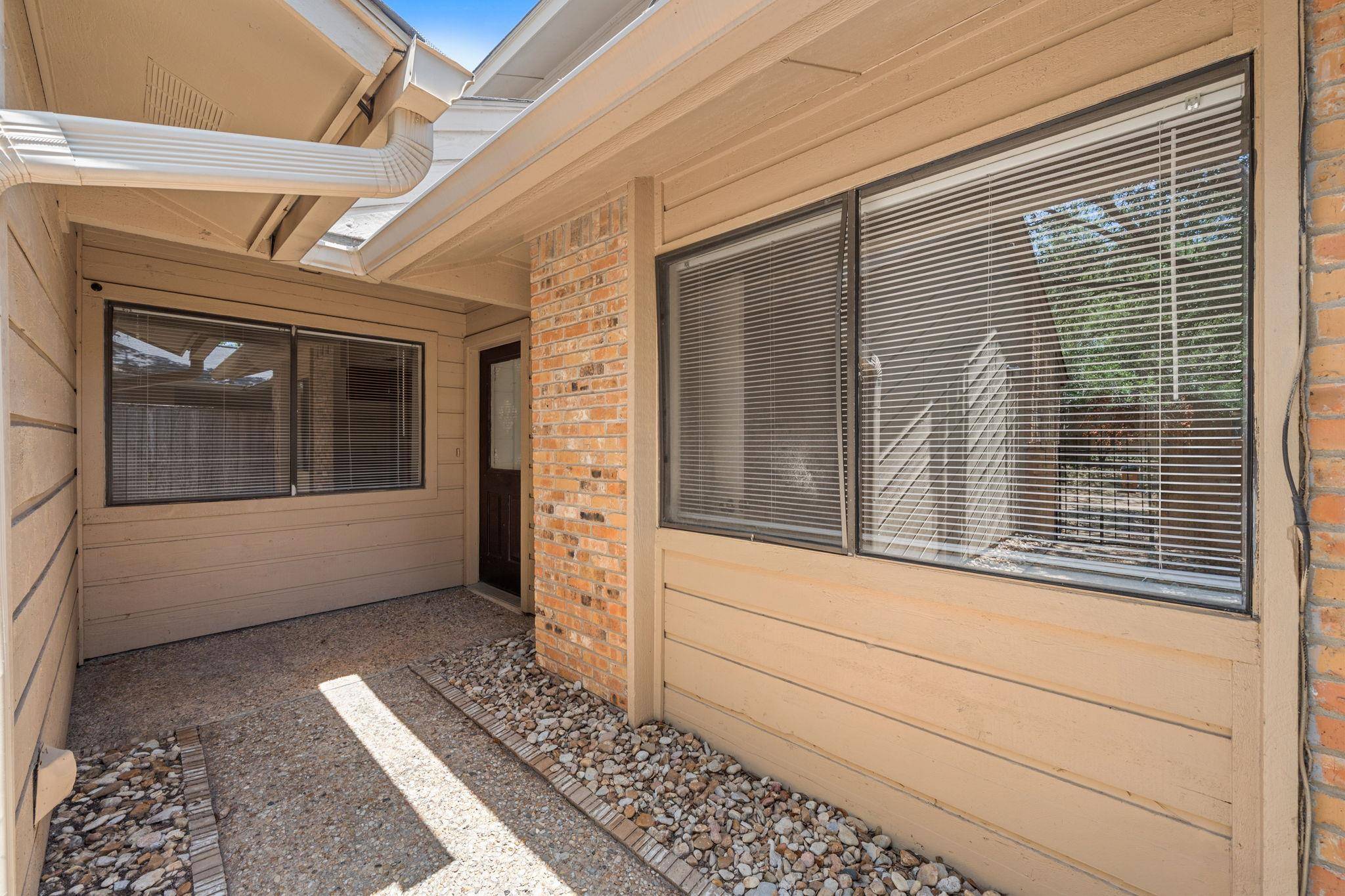 7205 Waldon DR #N208, Austin, TX 78750