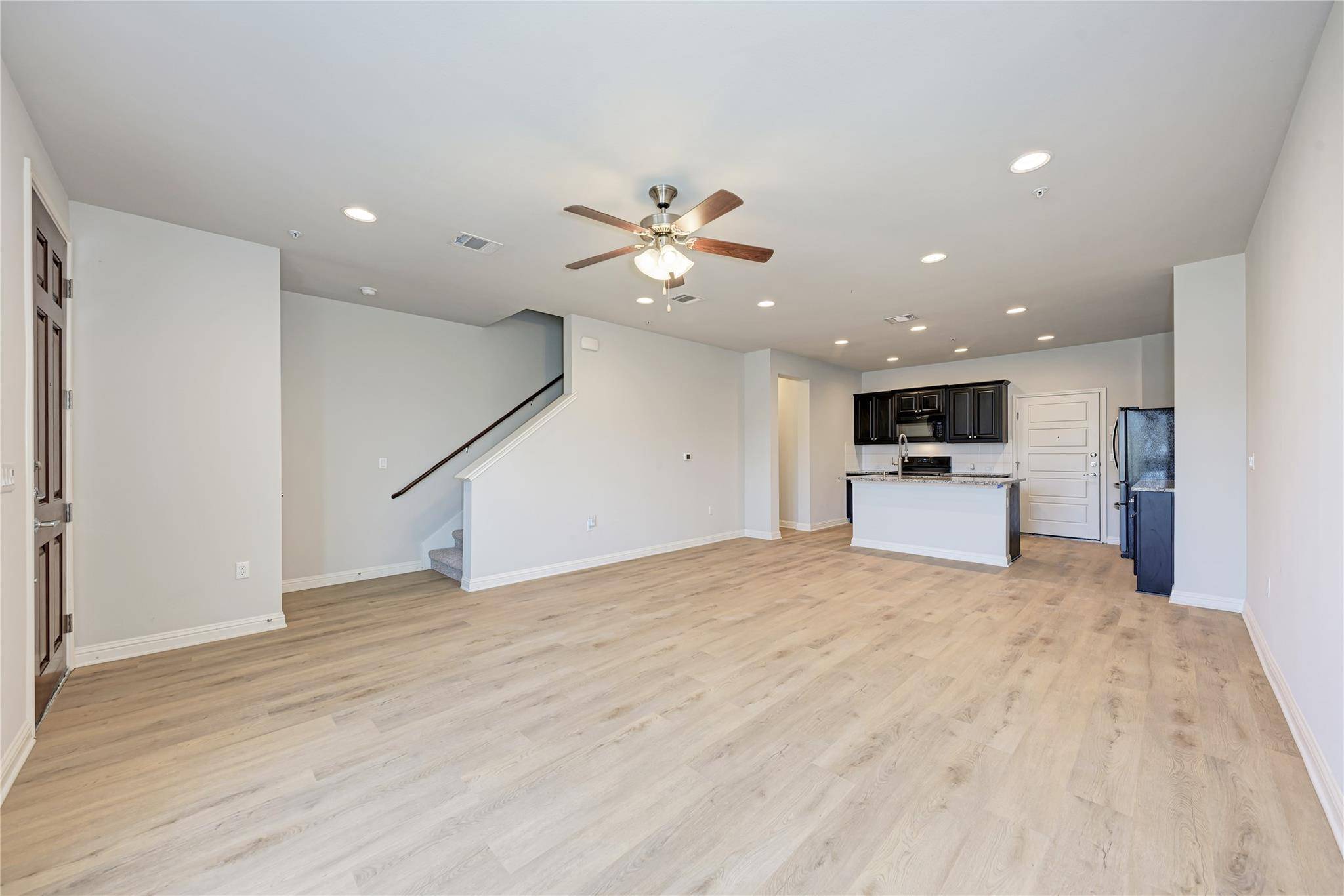 6814 E Riverside DR #32, Austin, TX 78741