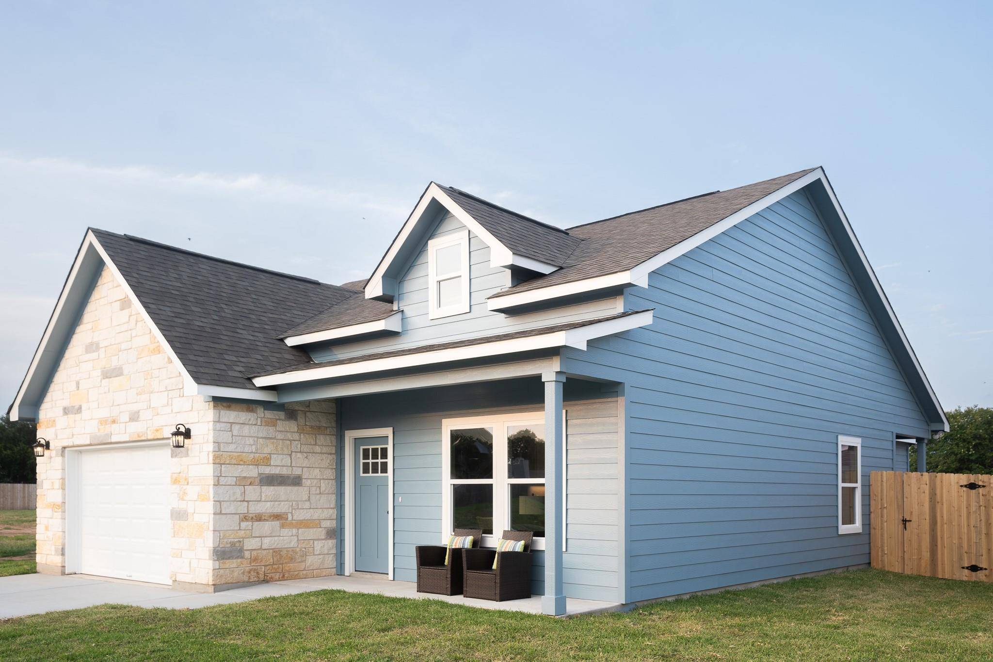 306 String Prairie WAY, Smithville, TX 78957