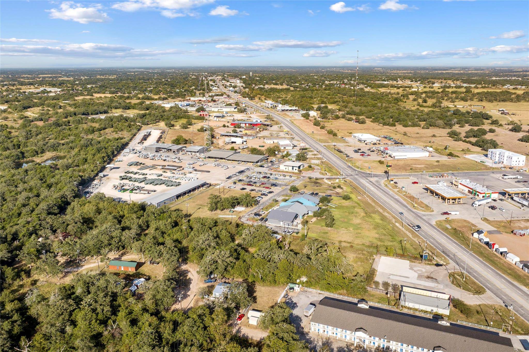 3250 E Austin ST, Giddings, TX 78942