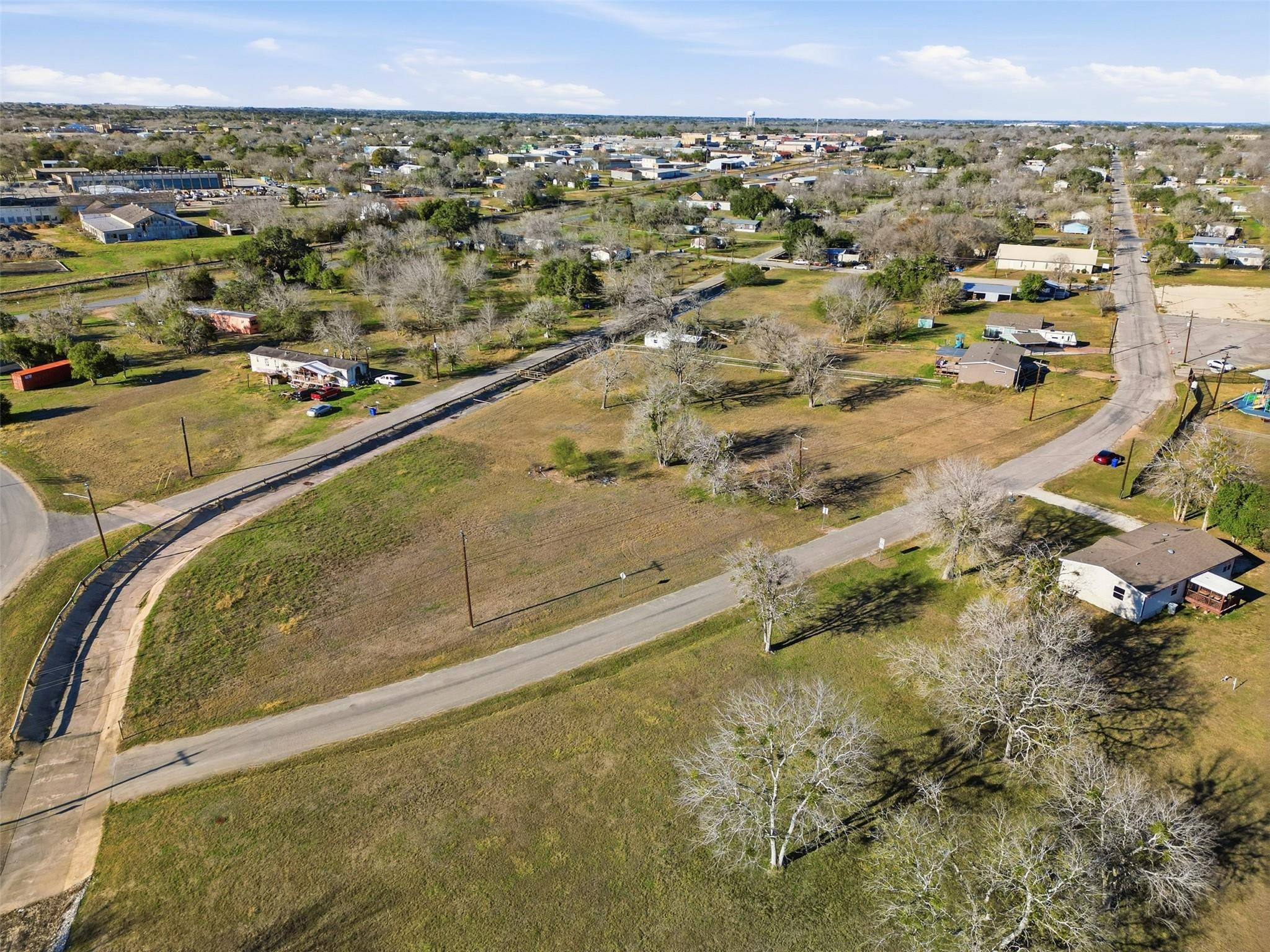 TBD 2 Dunn ST, Yoakum, TX 77995