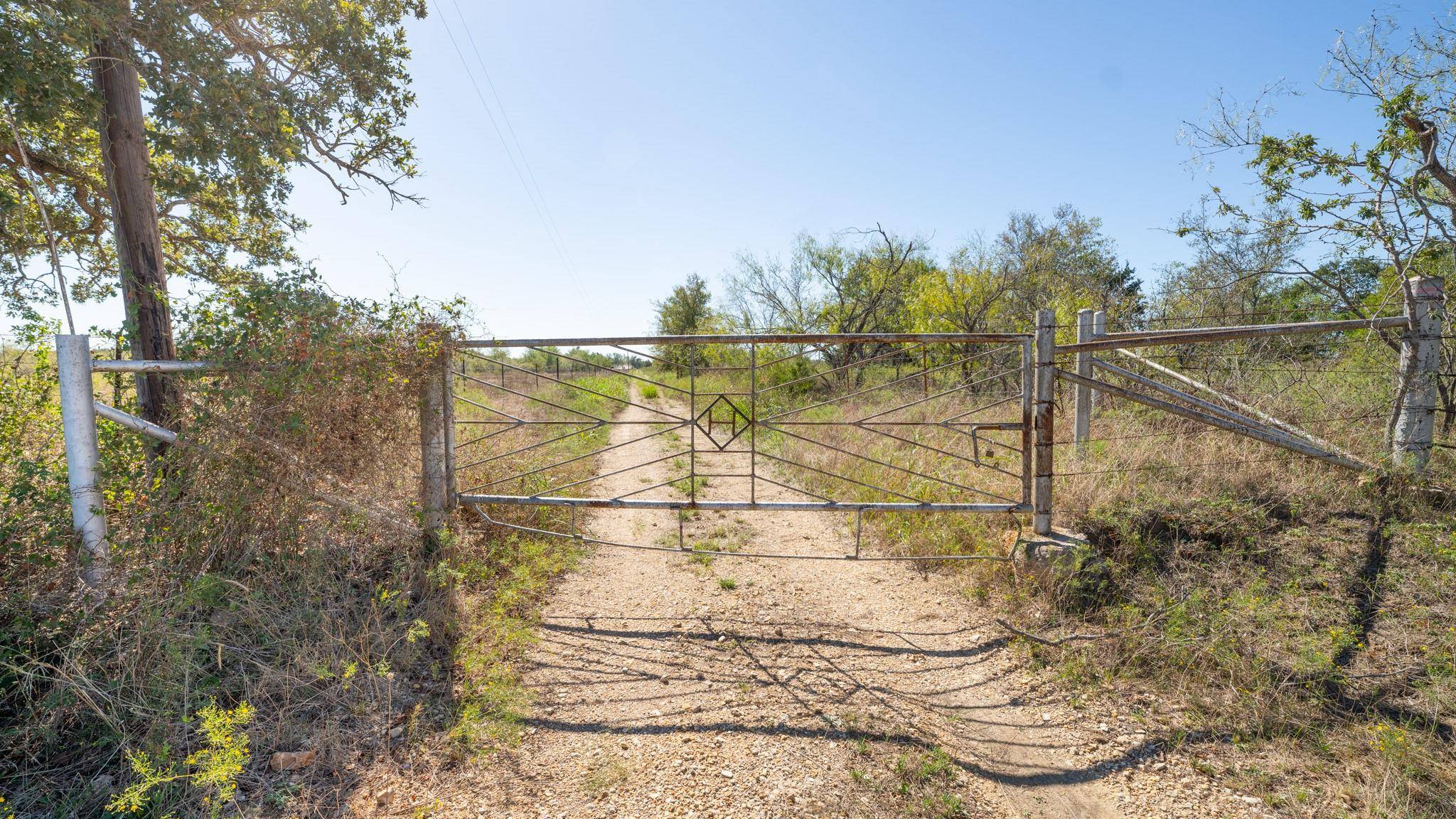 1558 Texas ST, Rockdale, TX 76567