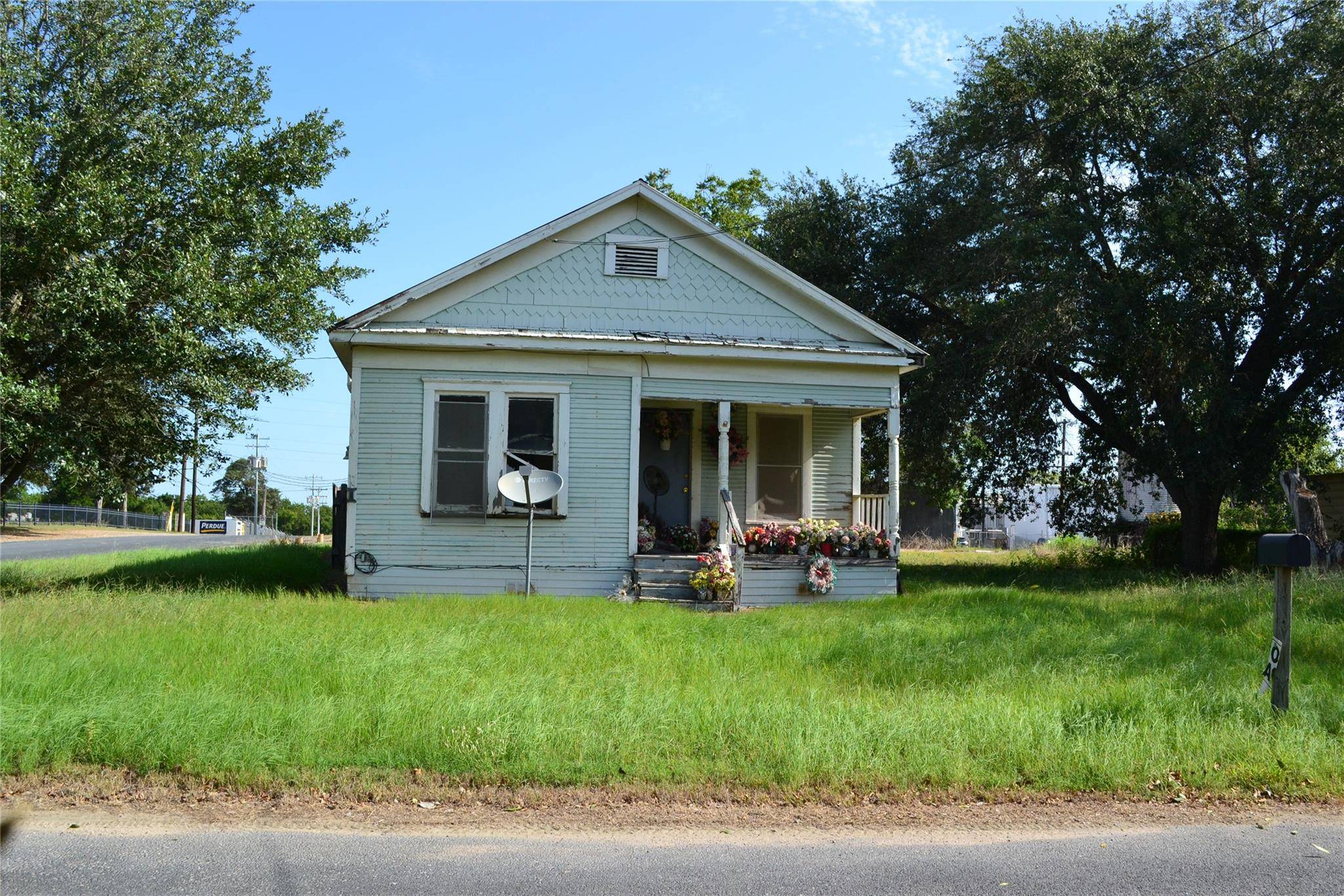 1053 Eilers ST, Schulenburg, TX 78956