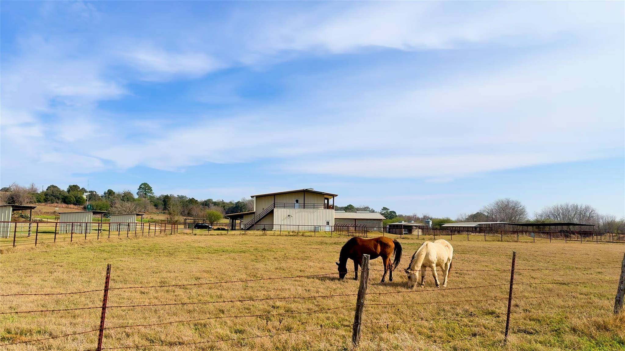 531 Highway 71 W, Smithville, TX 78957