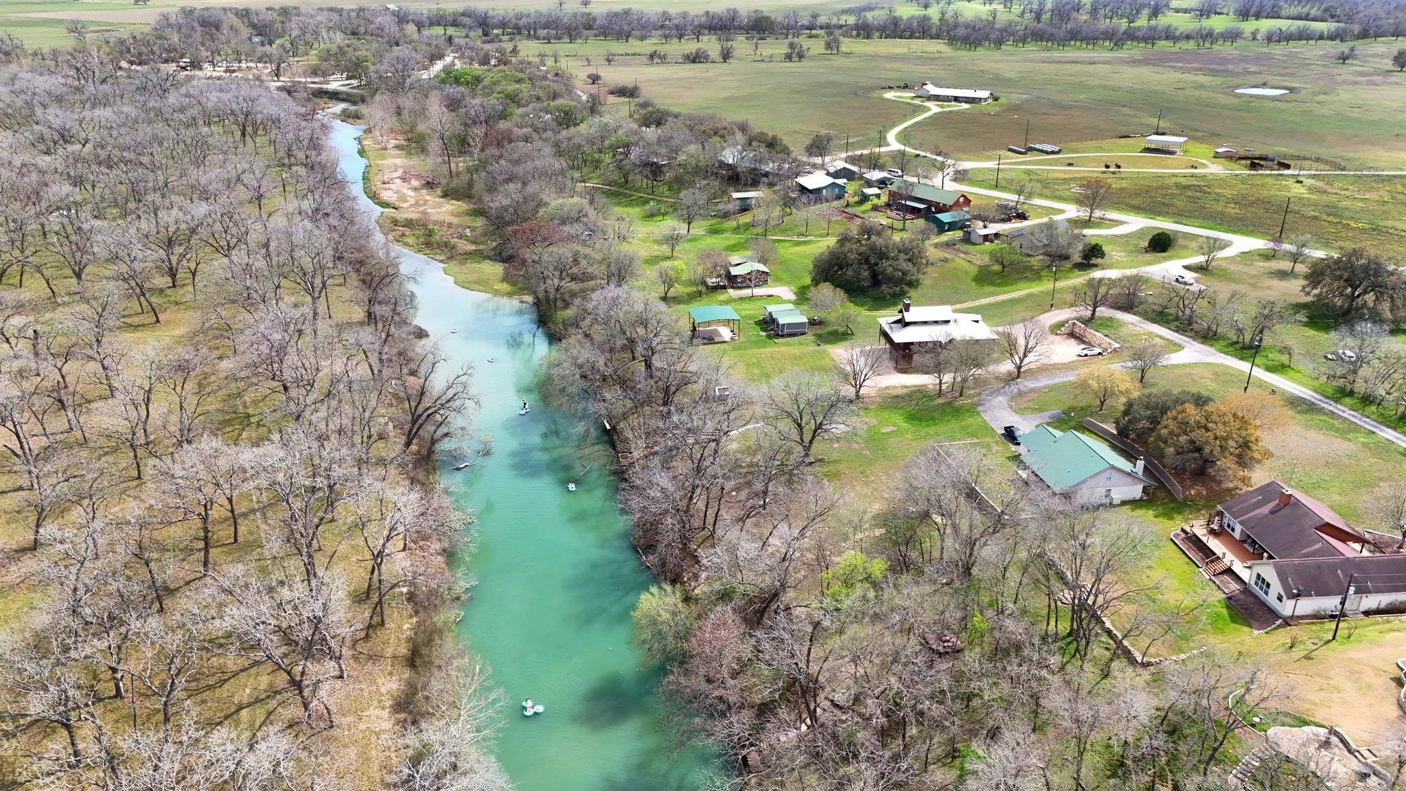 398 Redbird LN, Kingsbury, TX 78638
