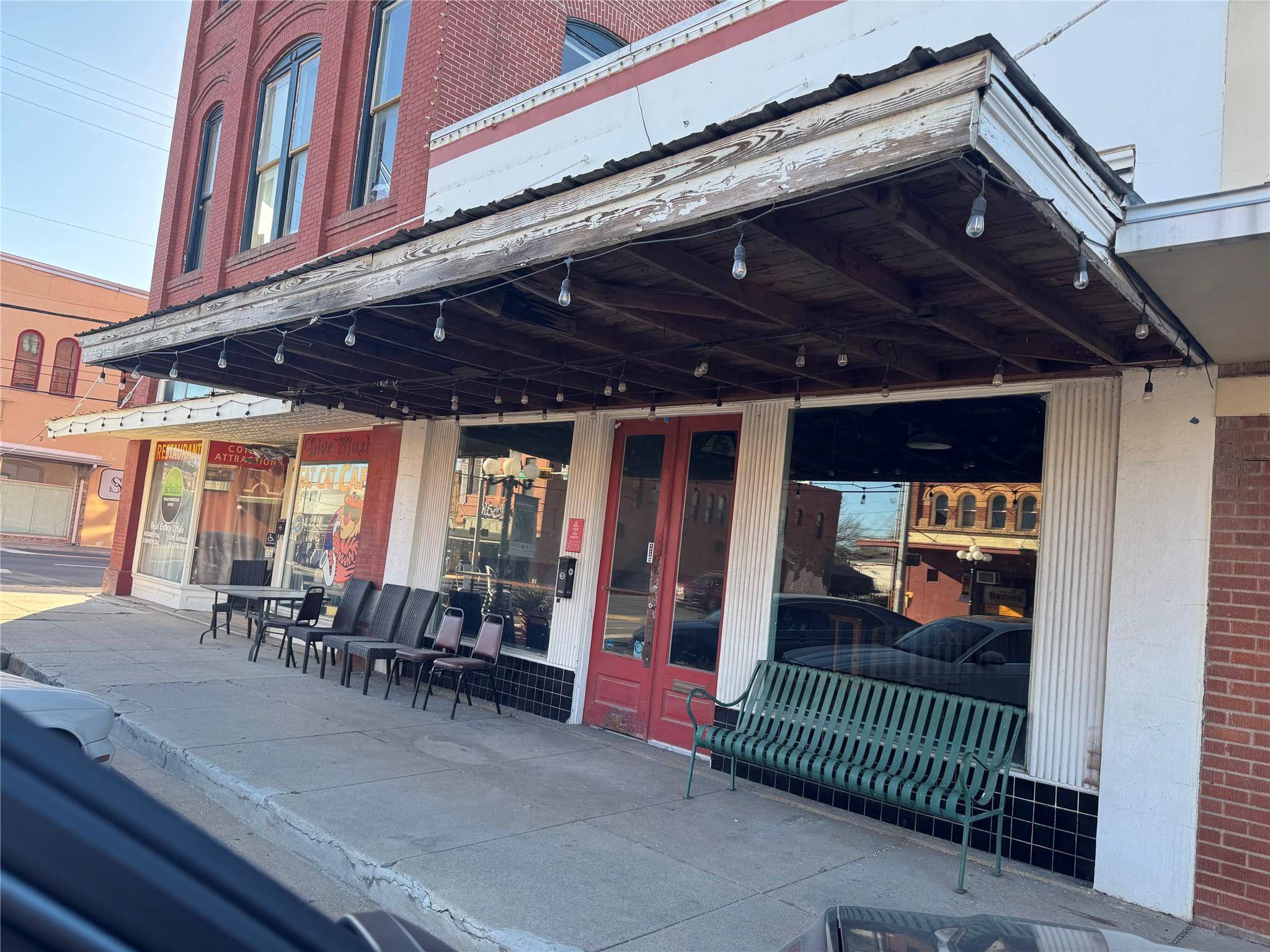 303 Main ST, Smithville, TX 78957