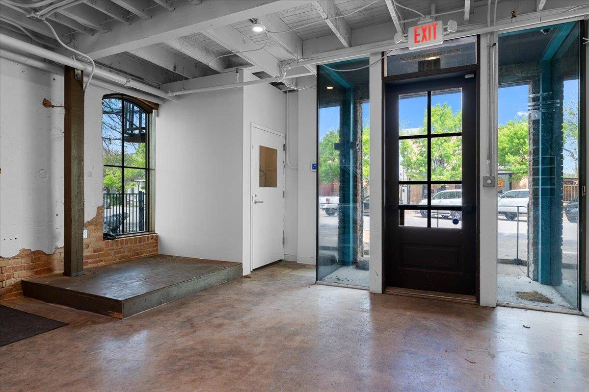 117 East ST #150, Hutto, TX 78634