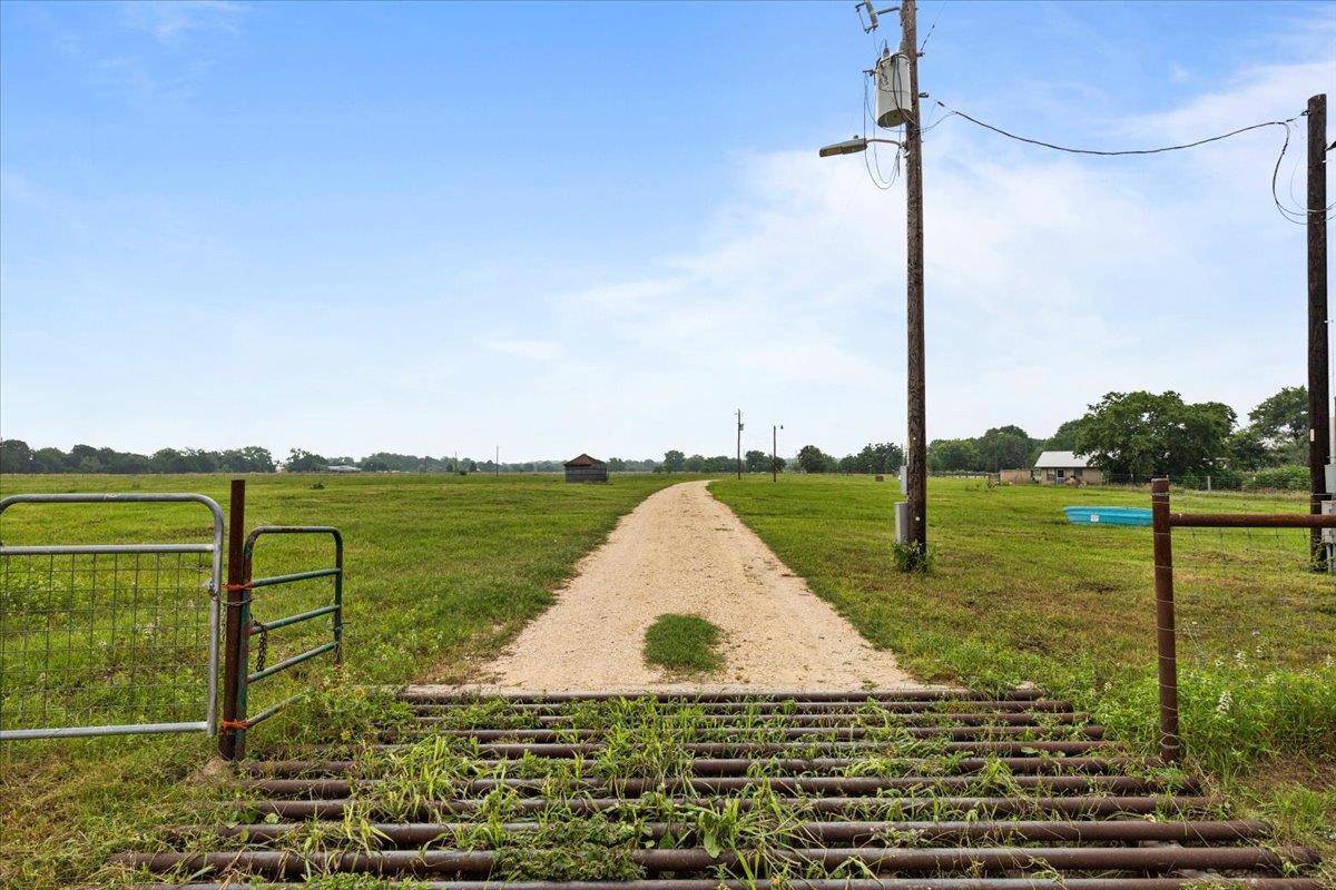 1436 Fm 2571, Smithville, TX 78957