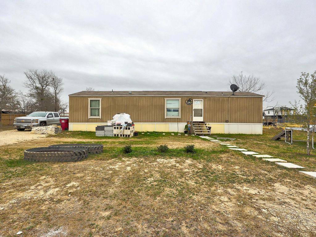 230 Gato RD, Cedar Creek, TX 78612