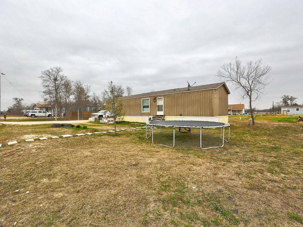 230 Gato RD, Cedar Creek, TX 78612