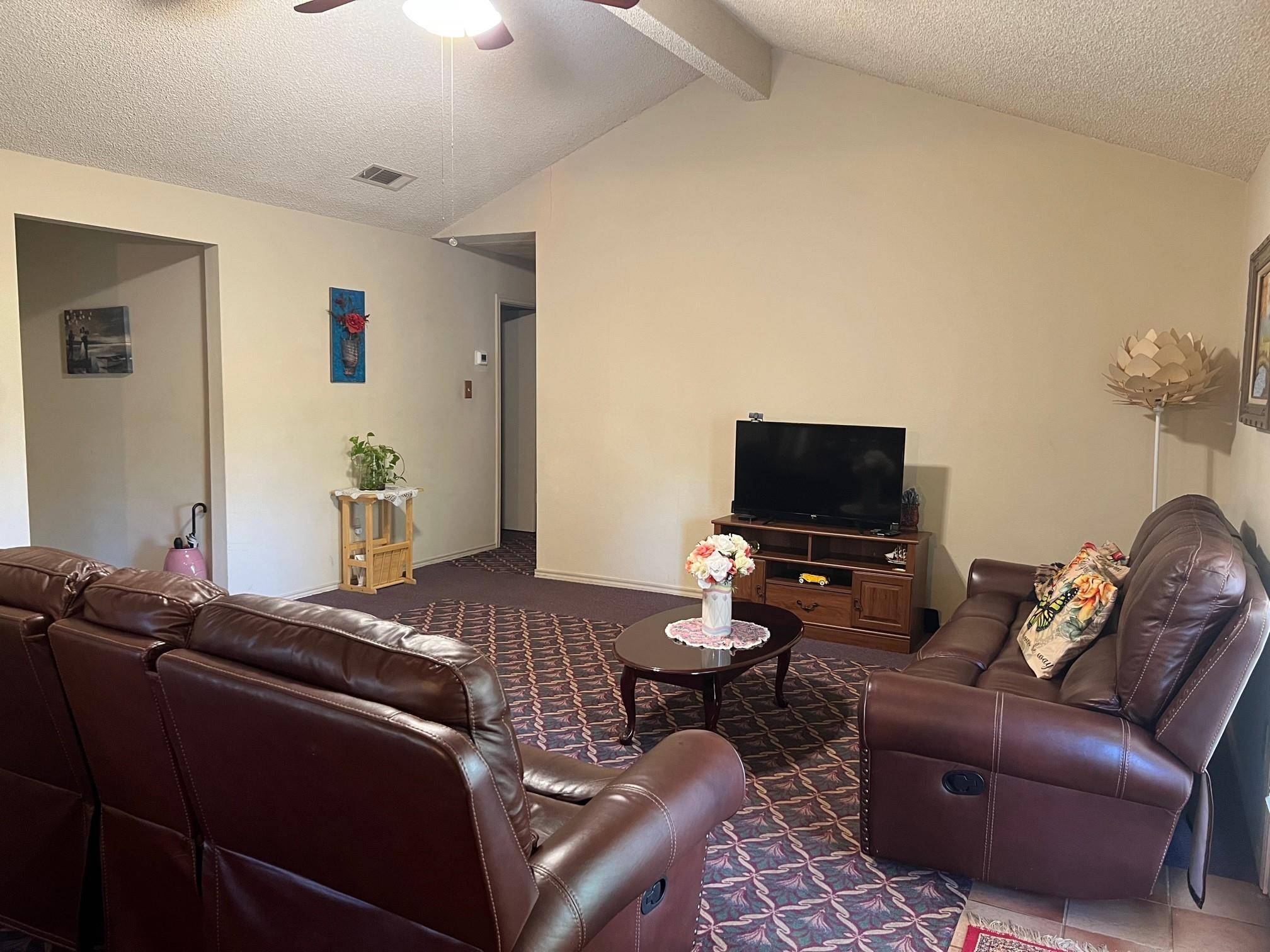 217 GREEN PASTURE DR, Hutto, TX 78634