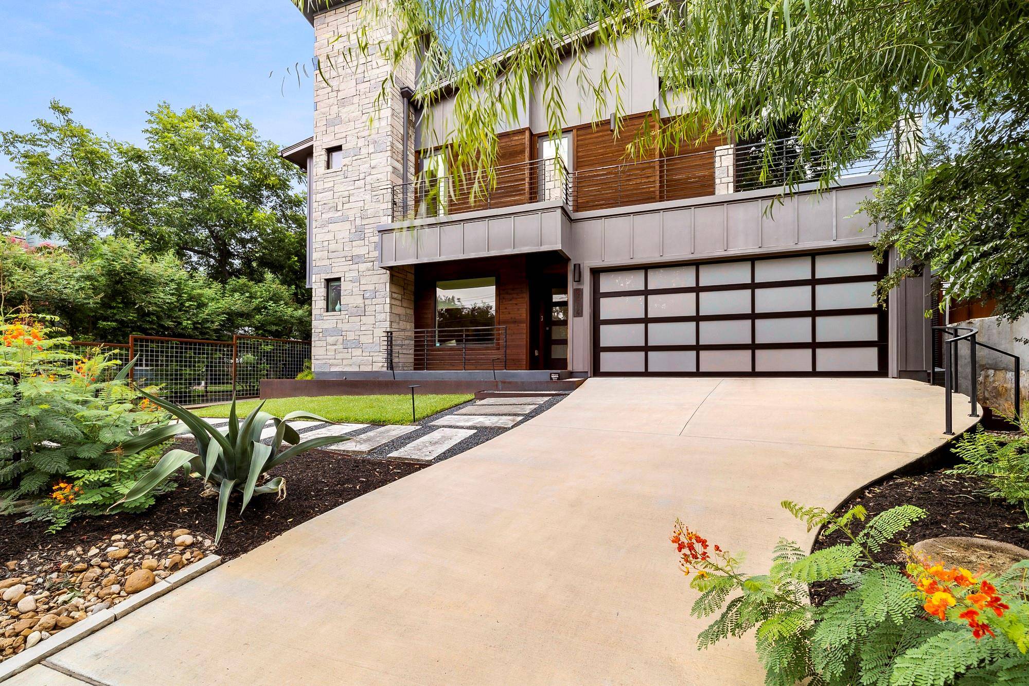 2414 Kinney RD, Austin, TX 78704