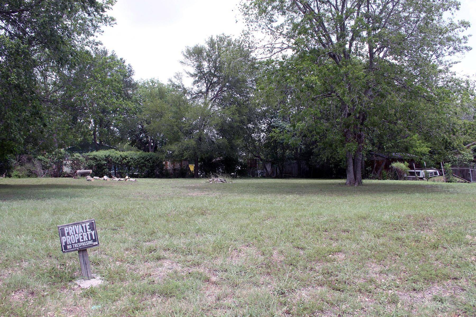 0 N Pecos ST, Lockhart, TX 78644