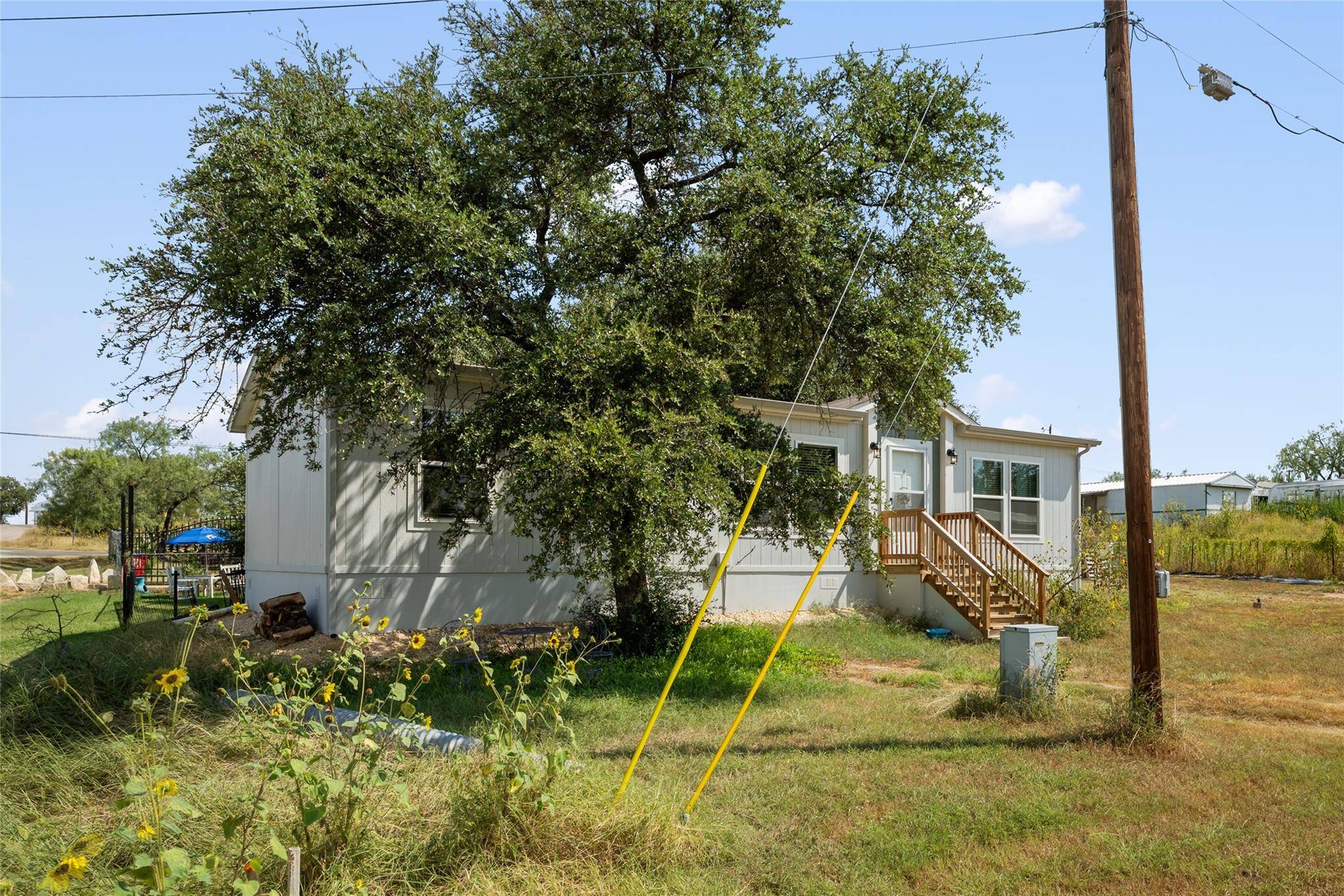 500 Dallas ST, Kingsland, TX 78639