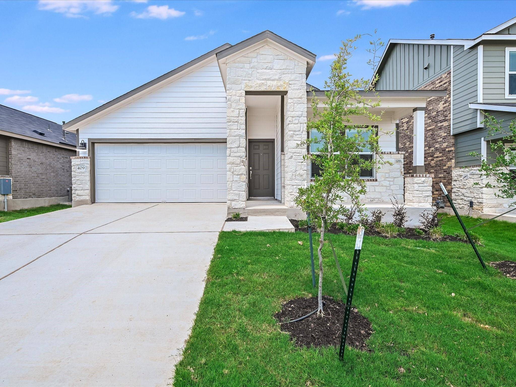 409 Alamito Ave, Kyle, TX 78640