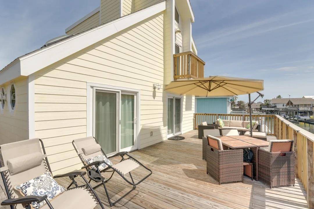16525 Jamaica Cove RD, Jamaica Beach, TX 77554